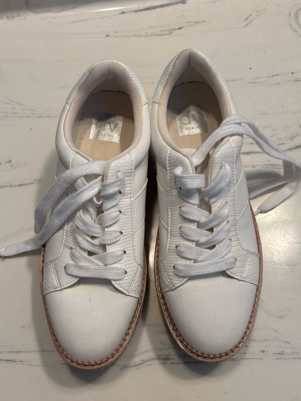 White Women’s Low-Top Leather Sneakers - Unbranded